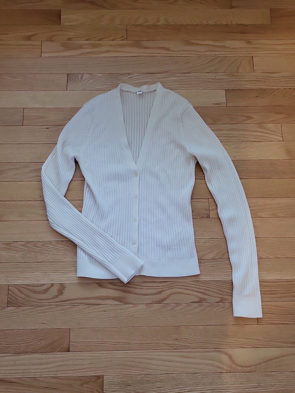 EUC 100% Wool Cardigan Uniqlo M